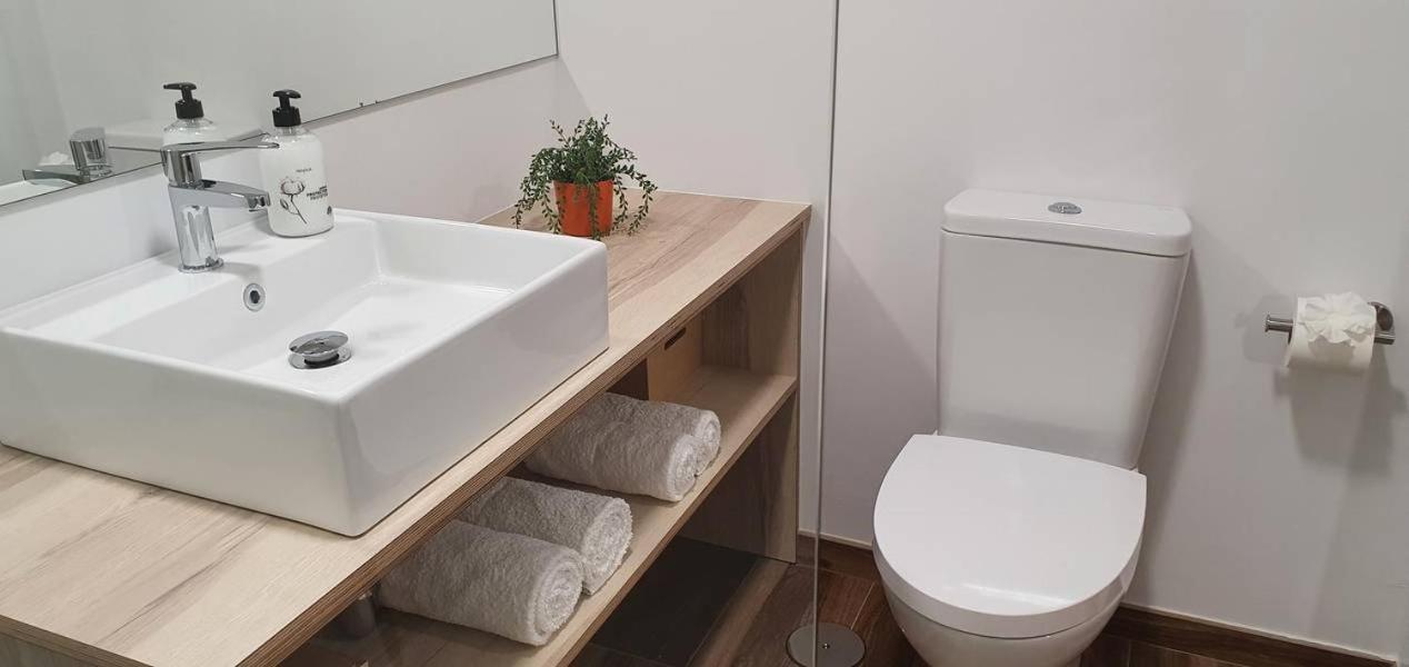 Apartamentos Antares 3 Milladoiro Kültér fotó