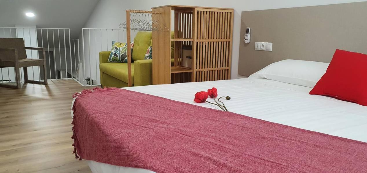 Apartamentos Antares 3 Milladoiro Kültér fotó