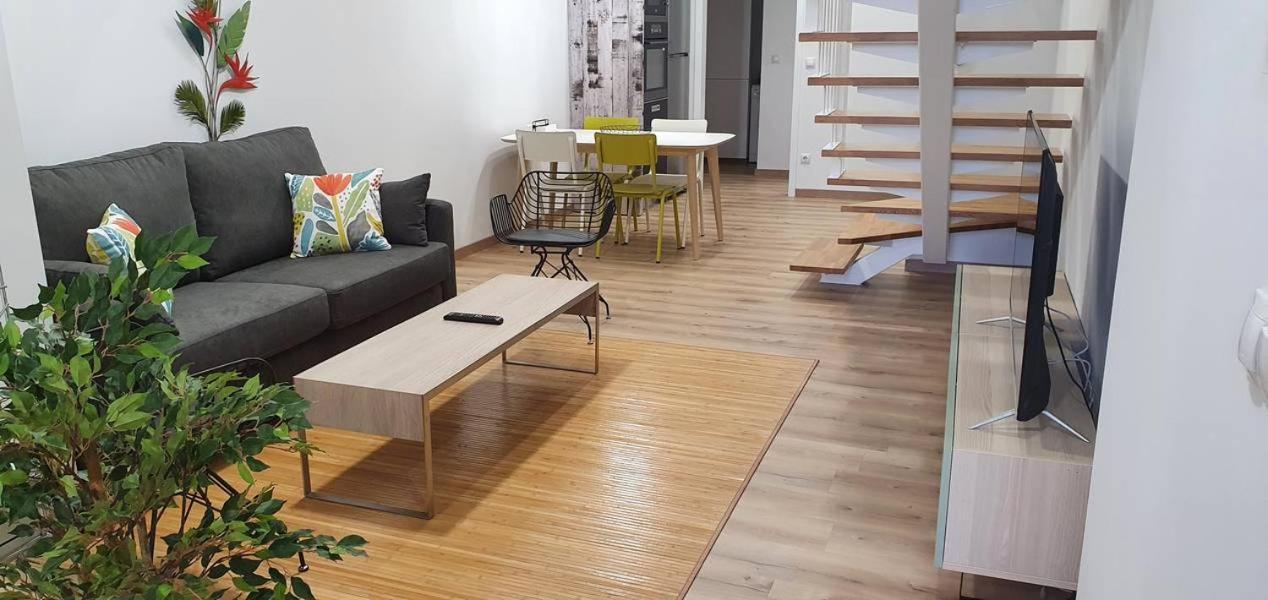 Apartamentos Antares 3 Milladoiro Kültér fotó